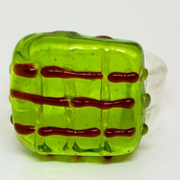 Vintage Mid Century Modern Apple Green and Red Square Front Glass Ring Size 7.5 - Picture 7 of 10